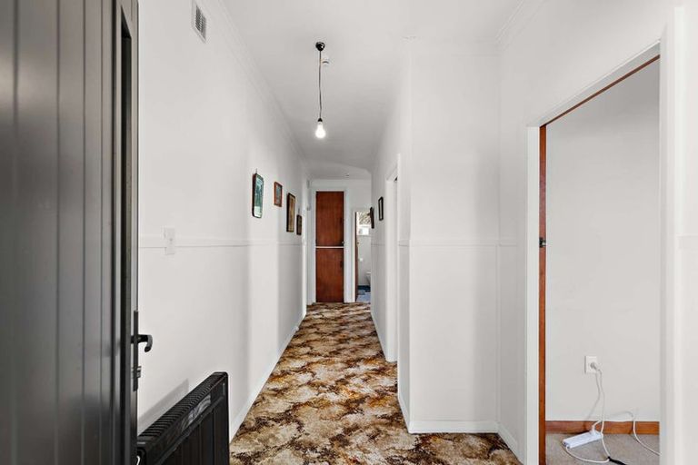 Photo of property in 10 Oturi Road, Waverley, 4510