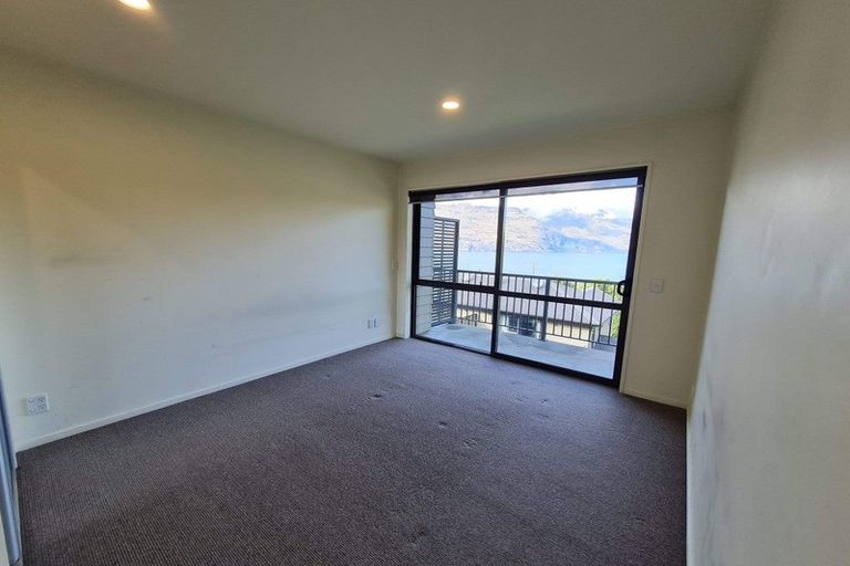 Photo of property in Arno Apartment, 5/8 Mckerrow Place, Sunshine Bay, Queenstown, 9300