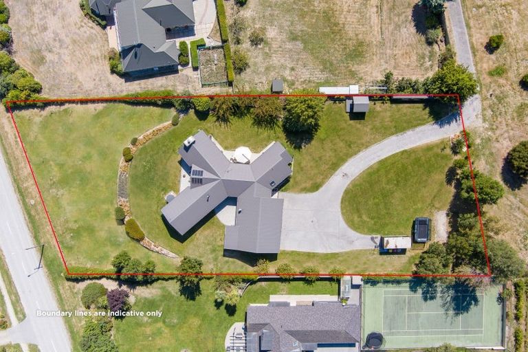 Photo of property in 10 The Terraces, Wanaka, 9305