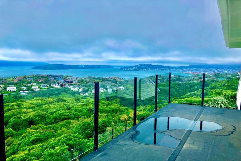 Photo of property in 42 Gurkha Crescent, Khandallah, Wellington, 6035