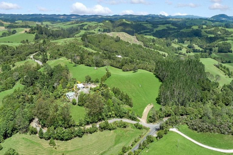 Photo of property in 2 Byles Road, Opuawhanga, Hikurangi, 0181