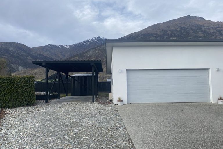 Photo of property in 56 Onslow Road, Lake Hayes, Queenstown, 9304