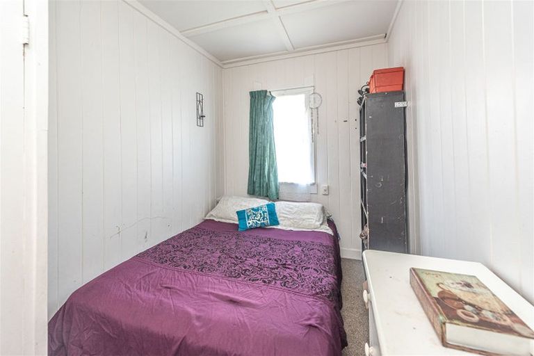 Photo of property in 22 Tregenna Street, Castlecliff, Whanganui, 4501