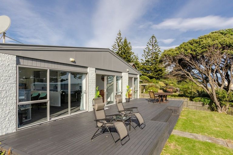 Photo of property in 5 Raebern Lane, Raumati Beach, Paraparaumu, 5032
