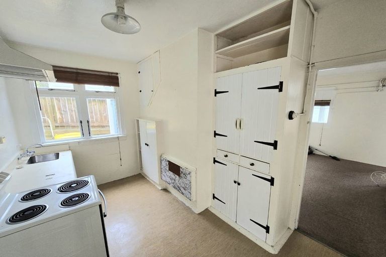 Photo of property in 34 Moana Road, Plimmerton, Porirua, 5026