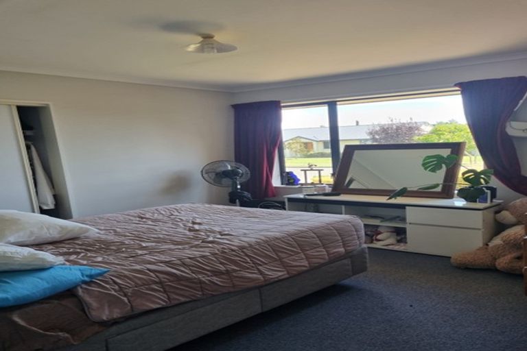 Photo of property in 28 Hoult Crescent, Monaco, Nelson, 7011