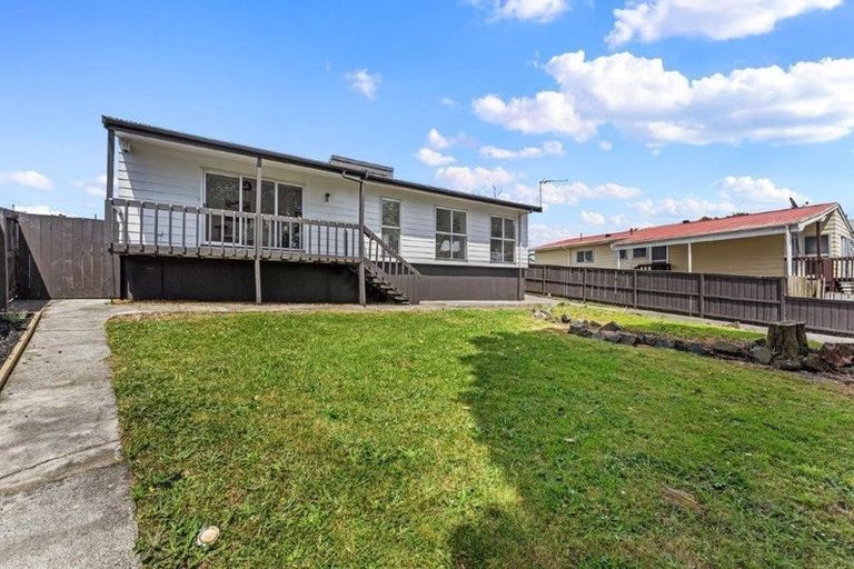 Photo of property in 7 Aden Place, Clendon Park, Auckland, 2103