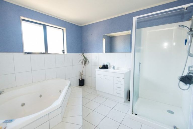 Photo of property in 7 Branigan Parade, Kelvin Grove, Palmerston North, 4414