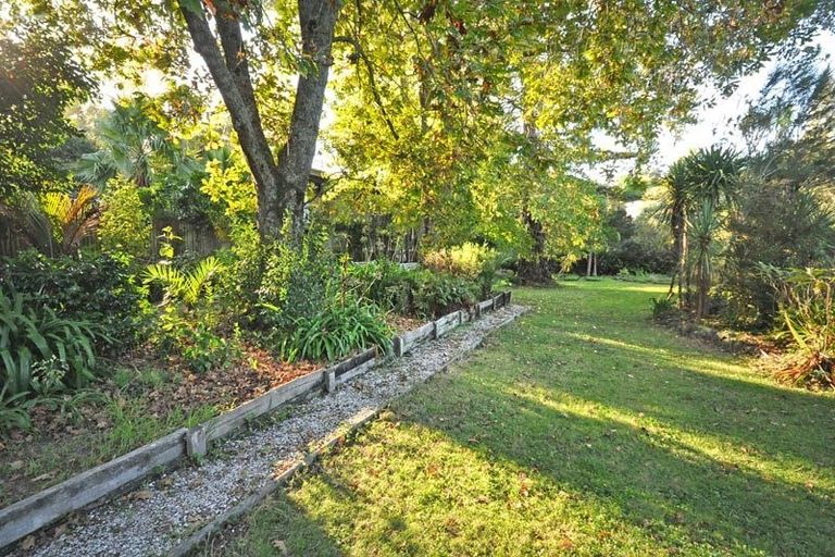 Photo of property in 79 Gledstane Road, Stanmore Bay, Whangaparaoa, 0932