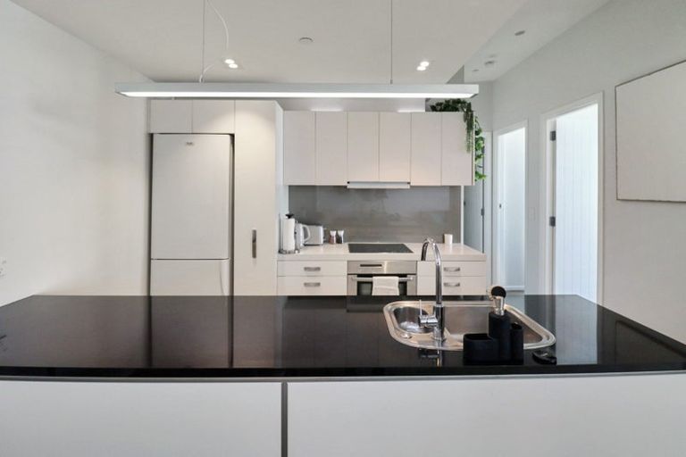 Photo of property in Bellagio Apartments, 11e/39 Taranaki Street, Te Aro, Wellington, 6011