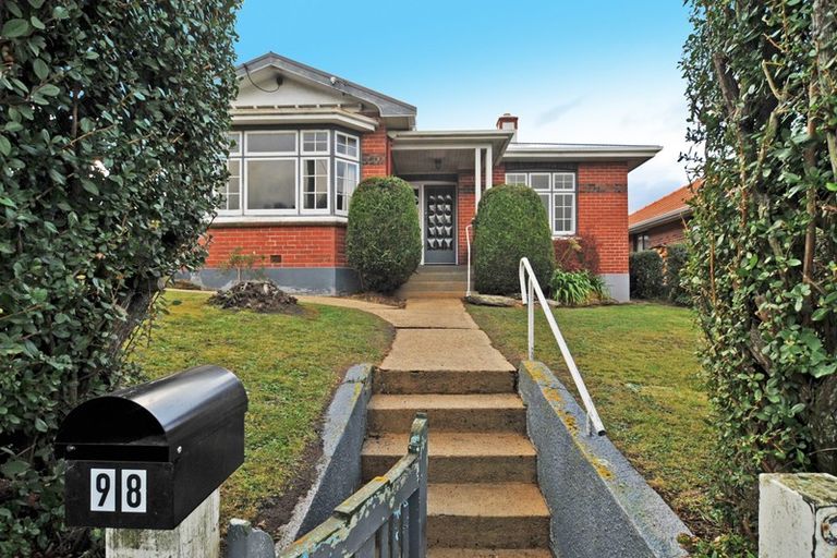 Photo of property in 98 Middleton Road, Kew, Dunedin, 9012