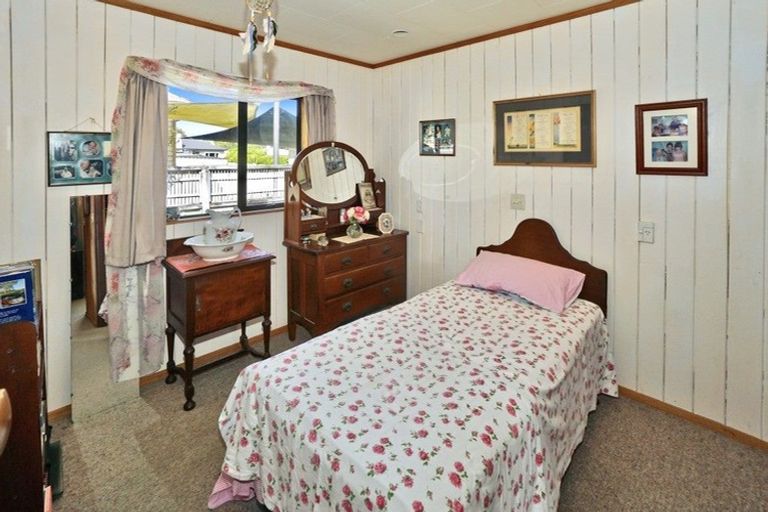 Photo of property in 28 Princess Street, Te Puke, 3119