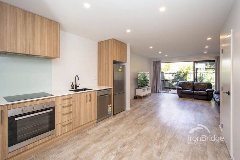Photo of property in 4/31 Champion Street, Edgeware, Christchurch, 8013