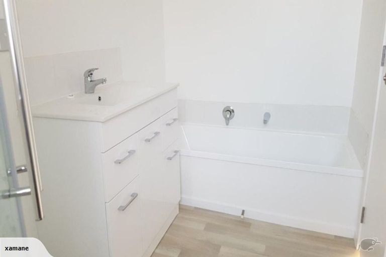 Photo of property in 4 Kowai Grove, Omokoroa, 3114