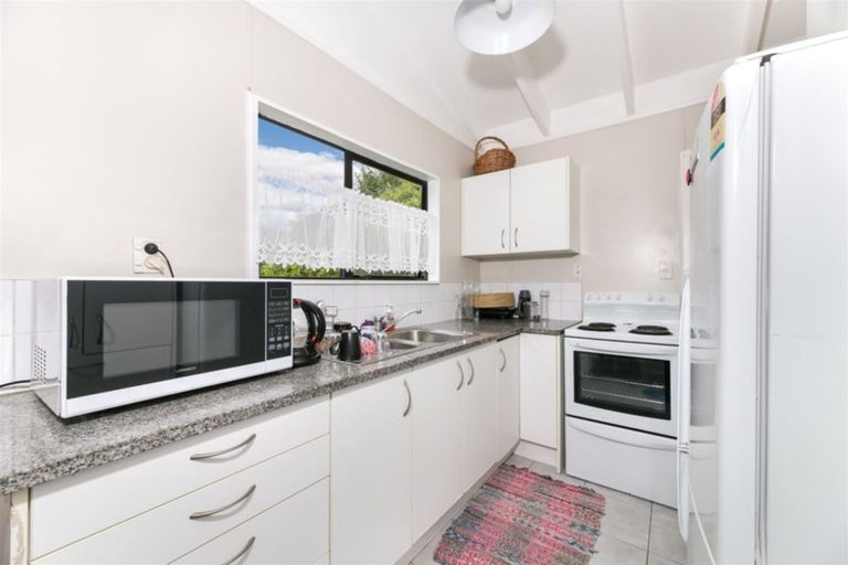 Photo of property in 134 Triangle Road, Massey, Auckland, 0614