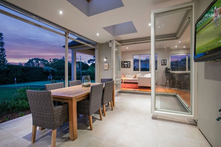 Photo of property in 12 Thomas Hunter Lane, Greenhithe, Auckland, 0632