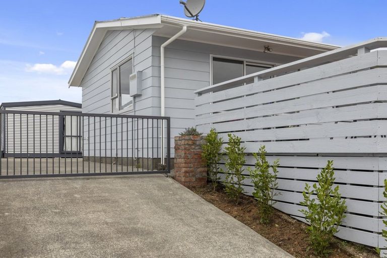 Photo of property in 12 Mossburn Grove, Kelson, Lower Hutt, 5010