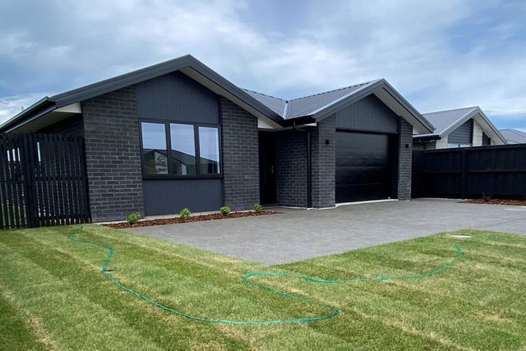 Photo of property in 16 Chambers Avenue, Woodend, 7610