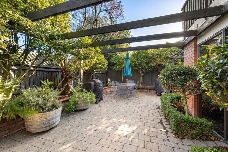 Photo of property in 5b Regency Crescent, Redwood, Christchurch, 8051