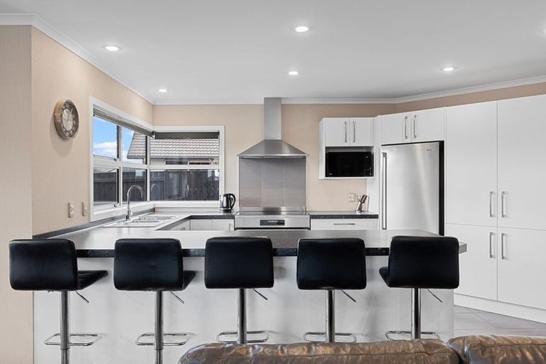 Photo of property in 62 Rosalie Terrace, Kelvin Grove, Palmerston North, 4414