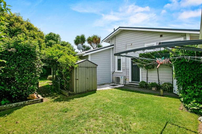 Photo of property in 24 Stoke Street, Westown, New Plymouth, 4310