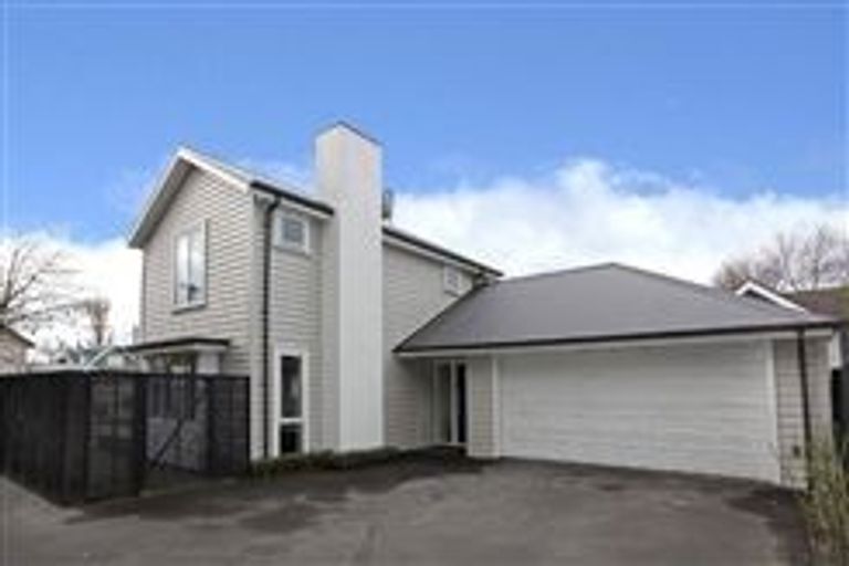 Photo of property in 252 Edgeware Road, Edgeware, Christchurch, 8013
