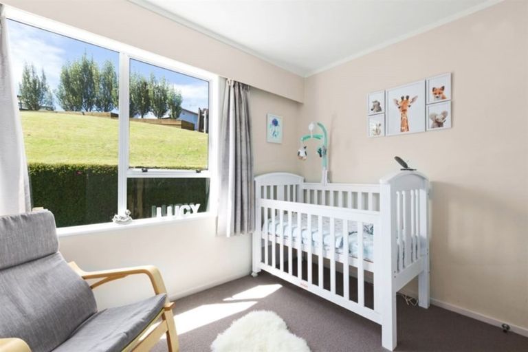 Photo of property in 8 Ensign Lane, Whitby, Porirua, 5024