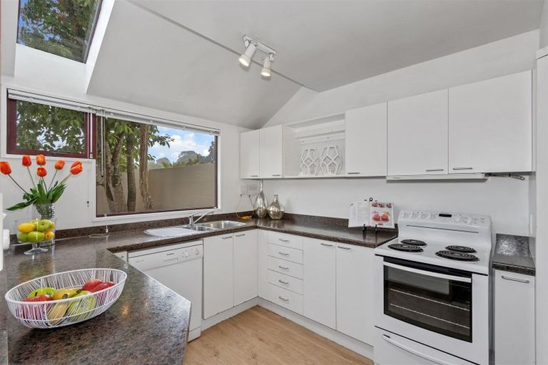 Photo of property in 2/11 Rastrick Street, Merivale, Christchurch, 8014