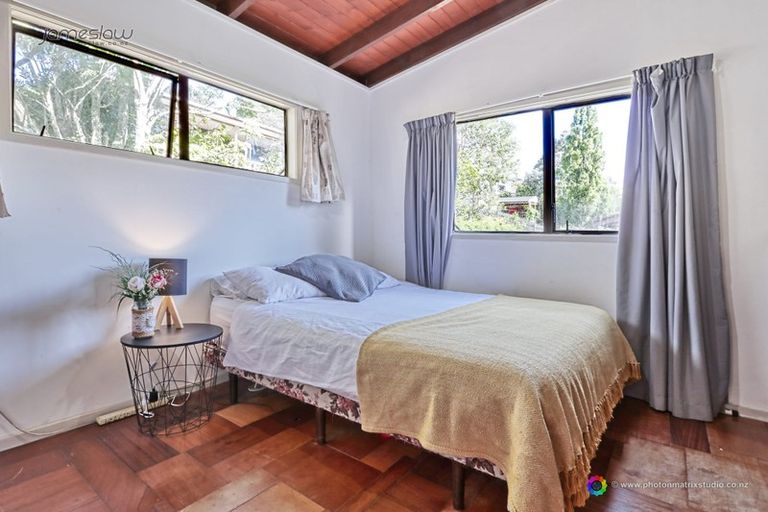 Photo of property in 1/3 Flavia Close, Torbay, Auckland, 0630