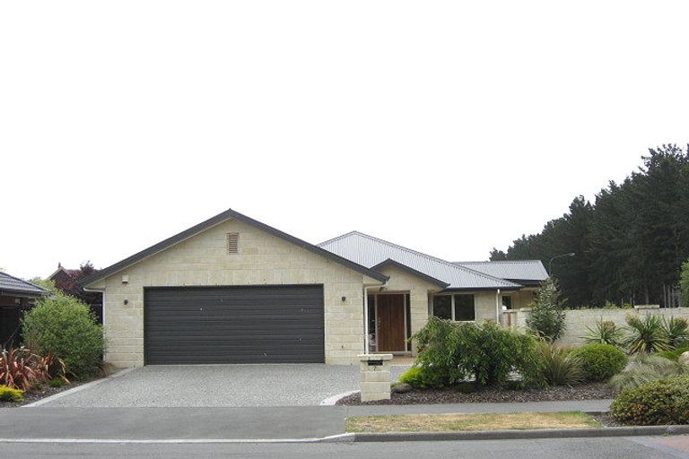 Photo of property in 7 Regalwood Close, Parklands, Christchurch, 8083