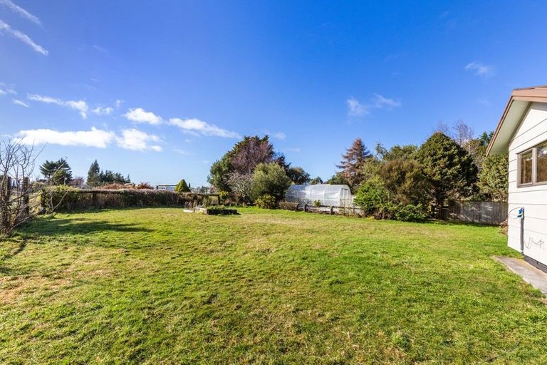 Photo of property in 17 Parerohi Grove, Kuratau, Turangi, 3381