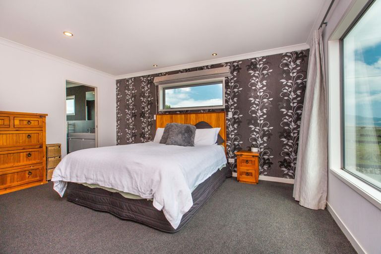 Photo of property in 573 Maungatawhiri Road, Raglan, 3295