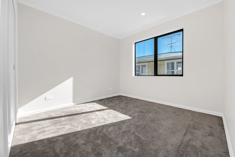 Photo of property in 76a Ennis Avenue, Pakuranga Heights, Auckland, 2010