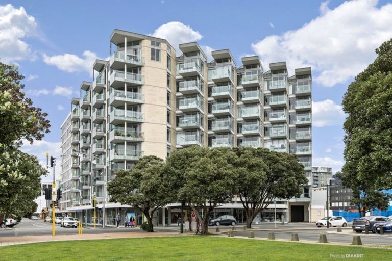 Photo of property in Piermont Apartments, 8e/82 Cable Street, Te Aro, Wellington, 6011
