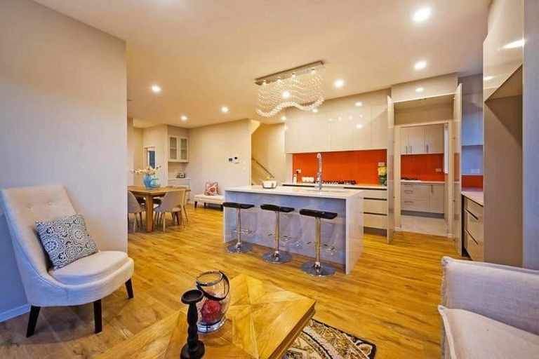 Photo of property in 83 San Valentino Drive, Henderson, Auckland, 0612