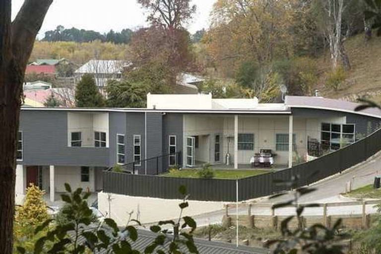 Photo of property in 30 Lowther Place, Taradale, Napier, 4112