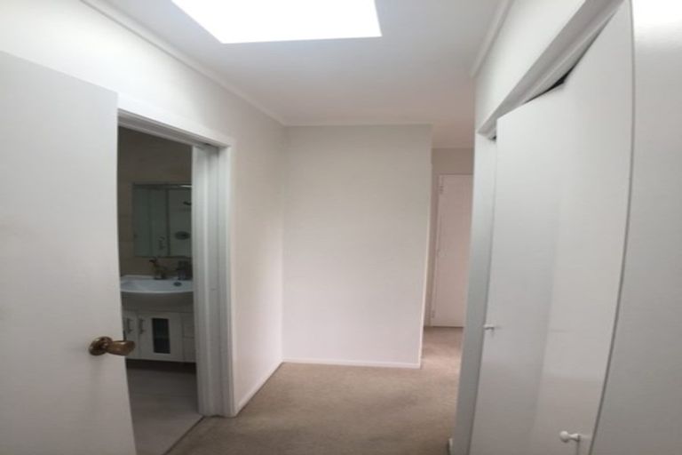 Photo of property in 4/94 Lynwood Road, New Lynn, Auckland, 0600