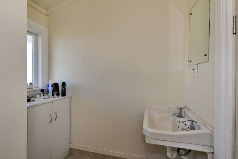 Photo of property in 1 Largo Avenue, South Dunedin, Dunedin, 9012