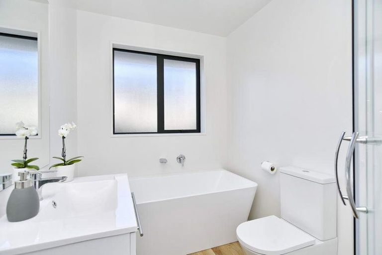 Photo of property in 4 Croydon Street, Woodend, 7610