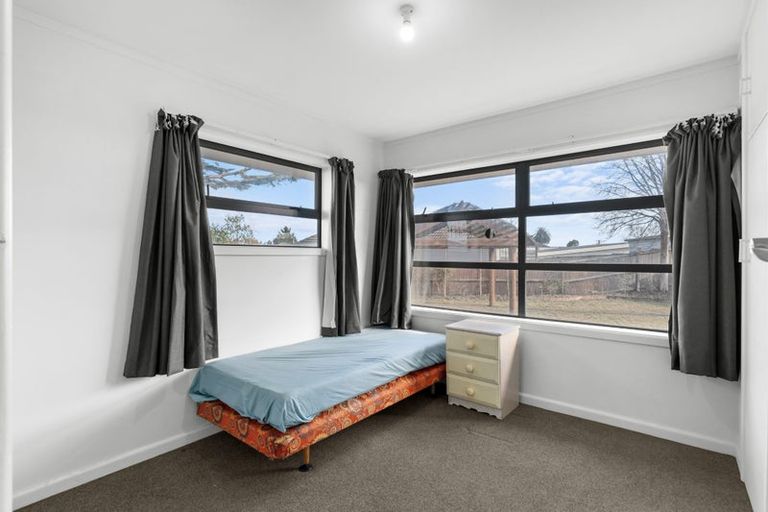 Photo of property in 13 Ontario Place, Wainoni, Christchurch, 8061