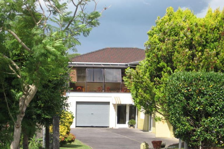 Photo of property in 1/120 Titirangi Road, New Lynn, Auckland, 0600