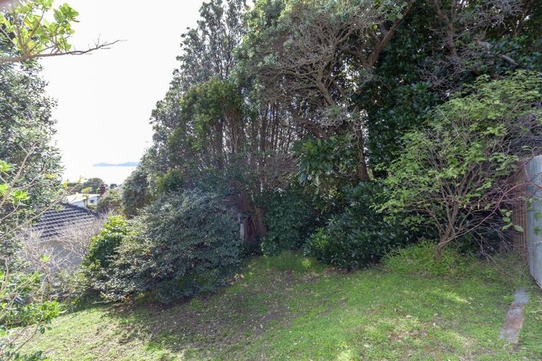 Photo of property in 116 Wellington Road, Paekakariki, 5034