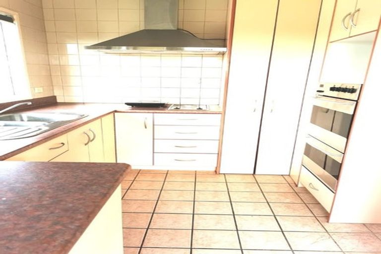 Photo of property in 24 Terry Street, Blockhouse Bay, Auckland, 0600