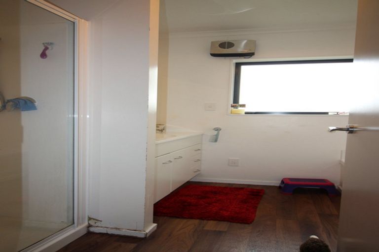 Photo of property in 35 Shields Street, Clyde, 9330