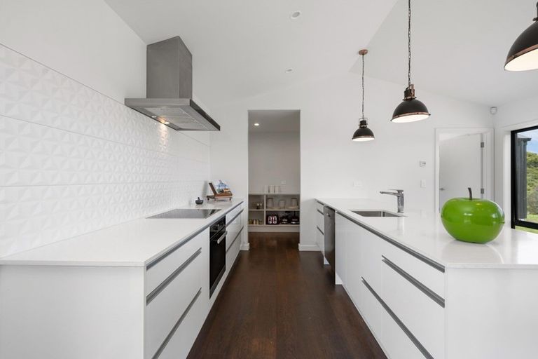 Photo of property in 42 Lacebark Drive, Kinloch, Taupo, 3377