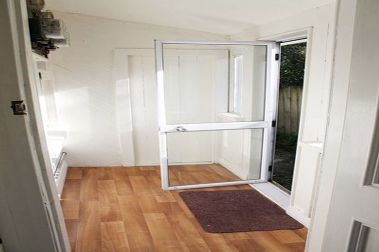 Photo of property in 164 Glenmore Street, Northland, Wellington, 6012