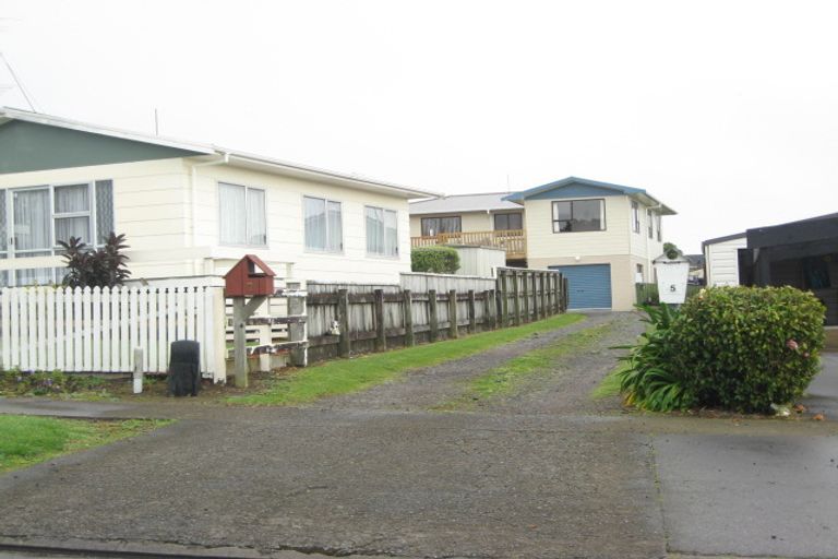 Photo of property in 5 Elliott Street, Waitara, 4320