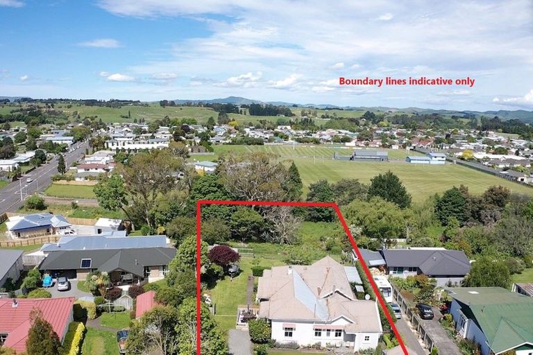 Photo of property in 1 Allan Street, Dannevirke, 4930