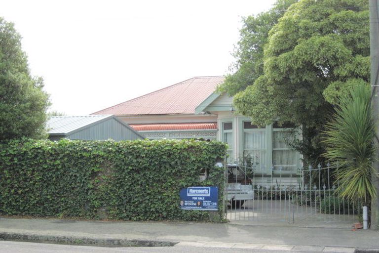 Photo of property in 2/11 Frederick Street, Waltham, Christchurch, 8011