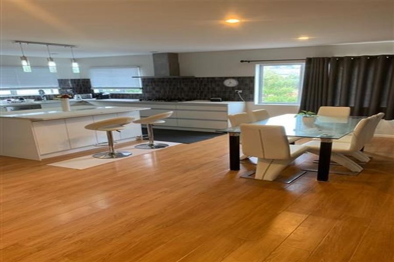 Photo of property in 65 Kirikiri Drive, Papakura, 2110